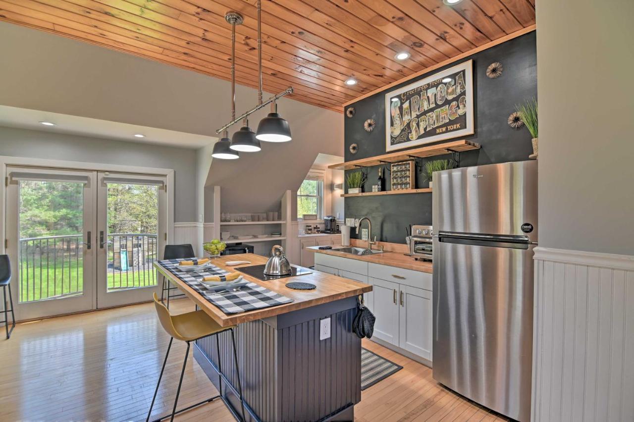 Stylish Studio With Fireplace About 3 Mi From Dtwn! サラトガスプリング エクステリア 写真