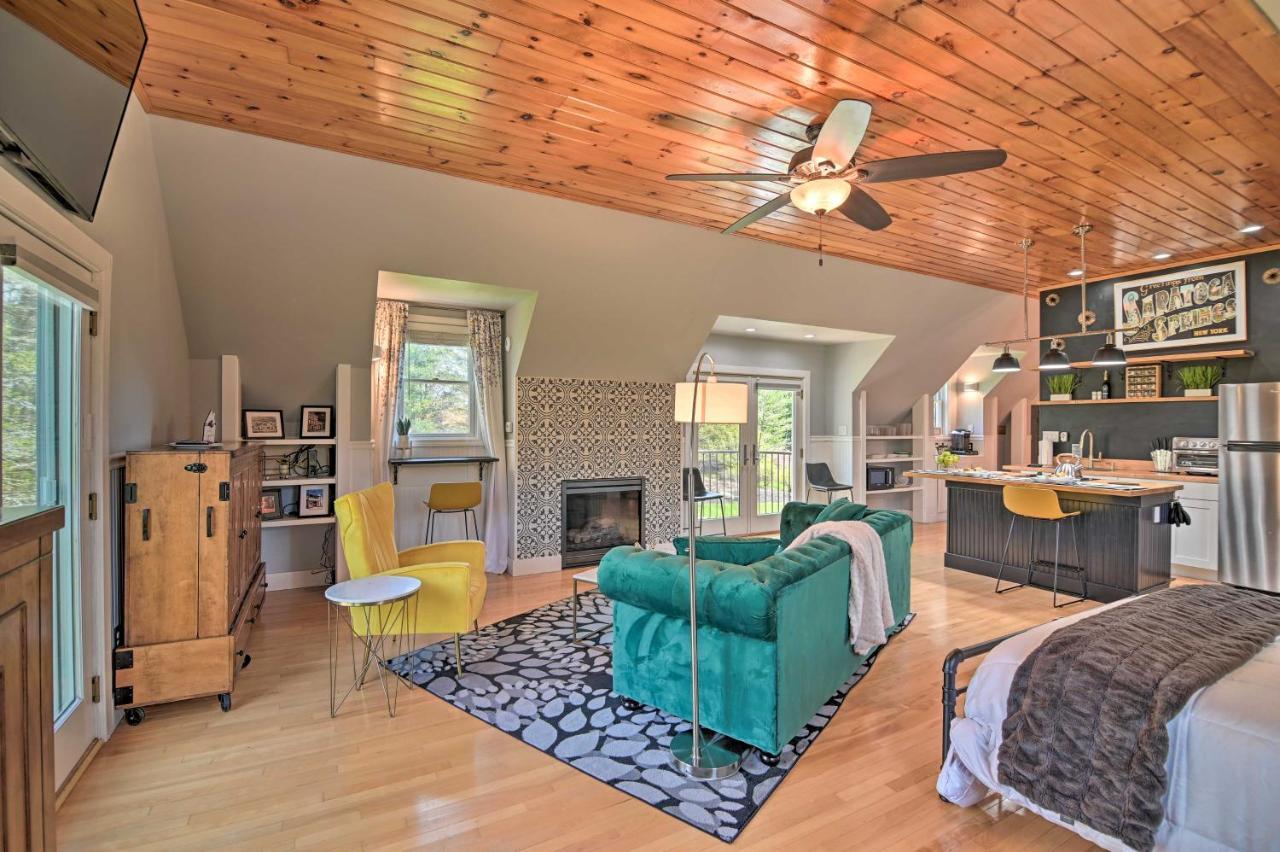 Stylish Studio With Fireplace About 3 Mi From Dtwn! サラトガスプリング エクステリア 写真